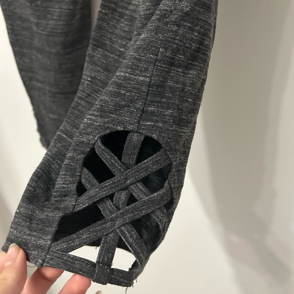 Aeropostale Capri leggings - Picture 2 of 3